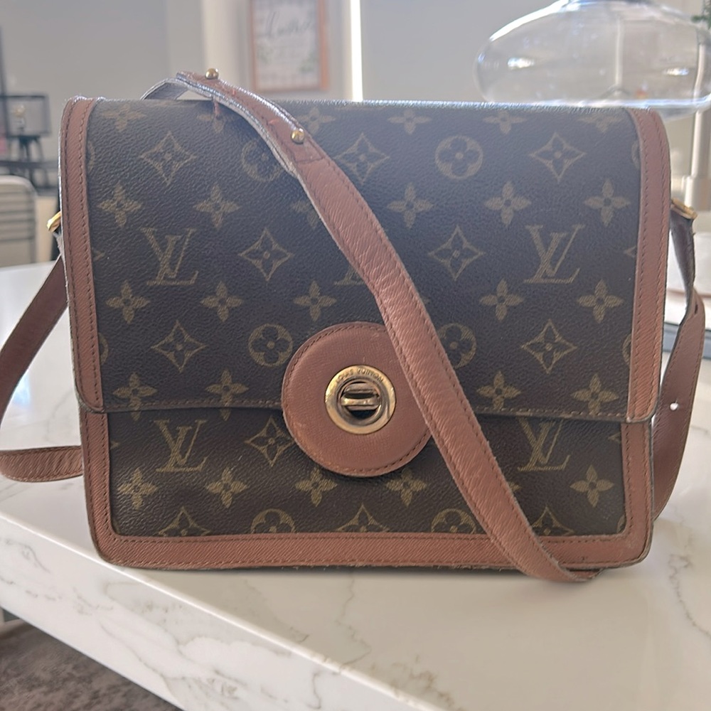 Vintage Louis Vuitton cross body bag
